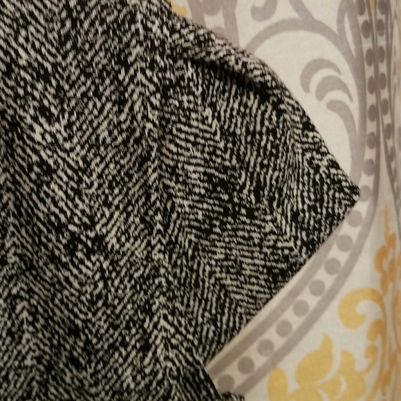 Express Black & White Dress - Picture 6 of 8